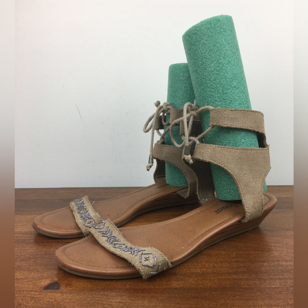 Minnetonka Women’s Leather Gladiator Paloma Beaded Sandals 799884 Tan Size 8.